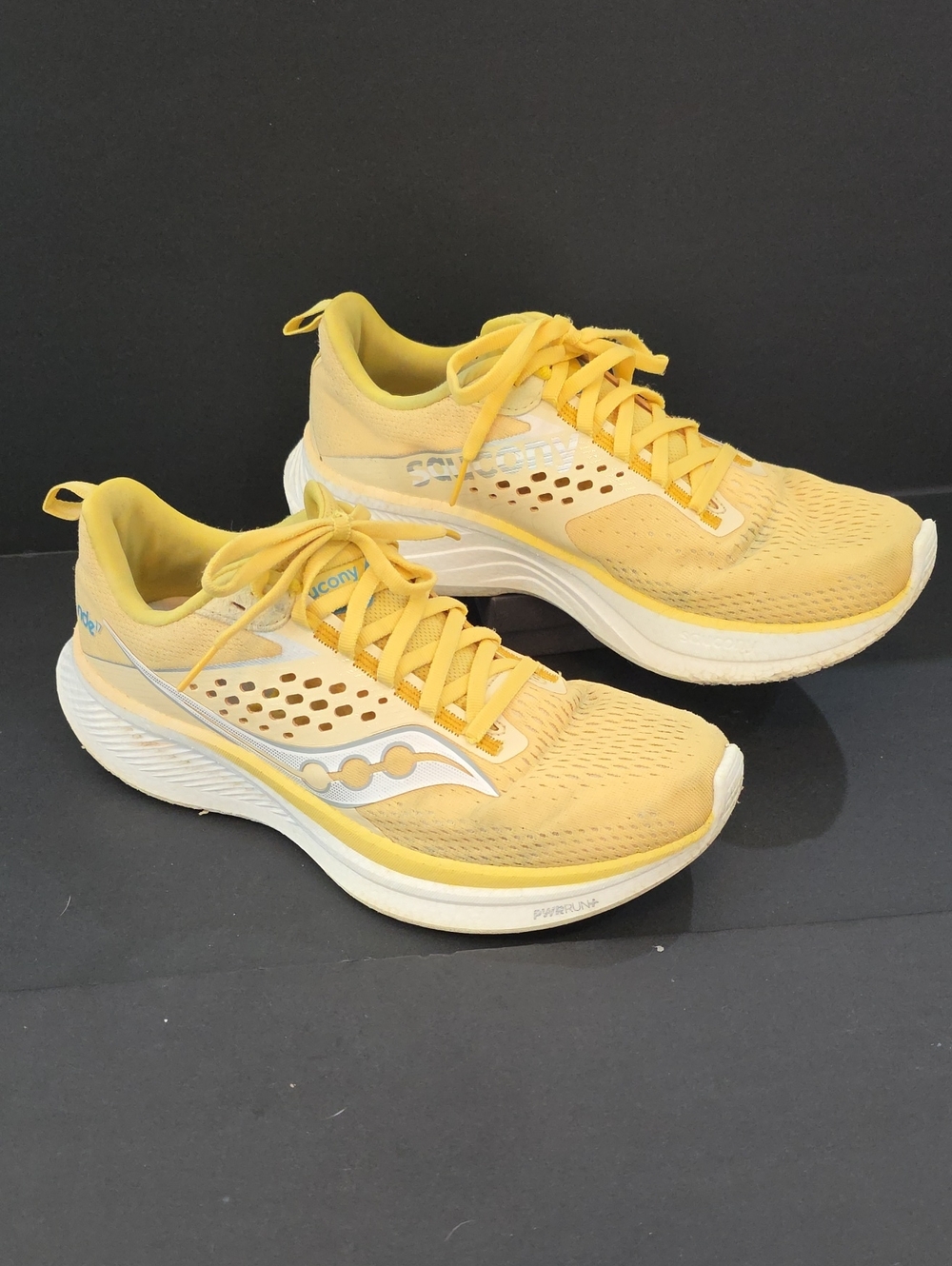 Saucony Ride 17 Women’s Yellow Lace-Up Running Shoes Size 9.5